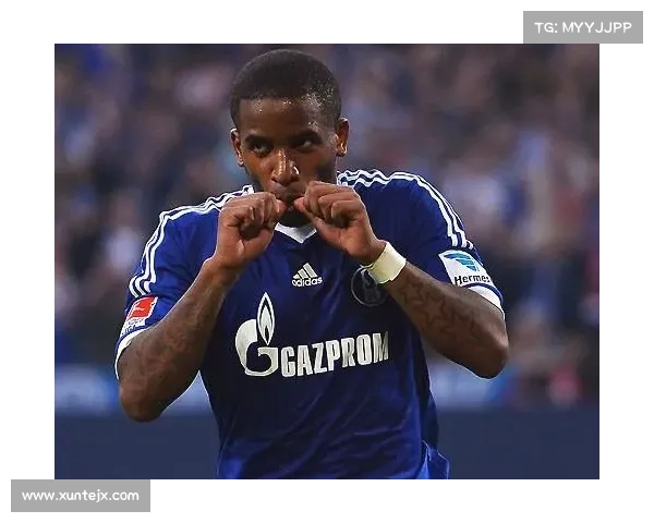 法尔范在沙尔克04的定位解析与战术角色分析